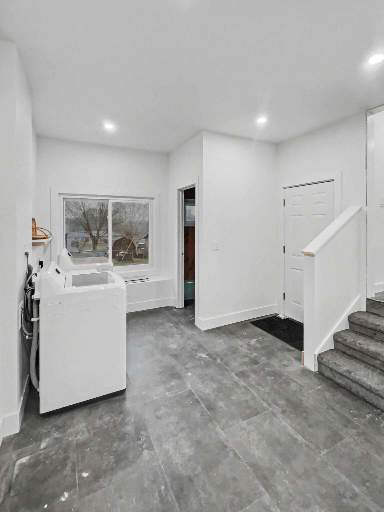 Building Photo - 10151 E Grandview Rd