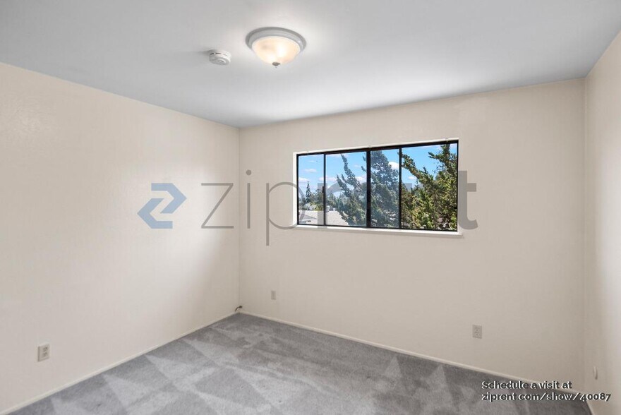 Building Photo - 3809 Buell St