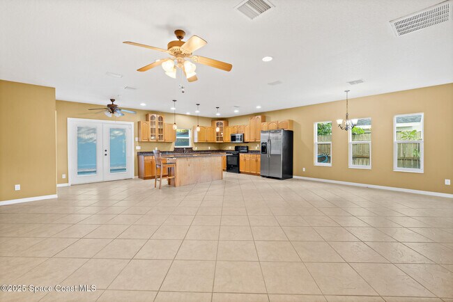 Building Photo - 156 Wilson Ave