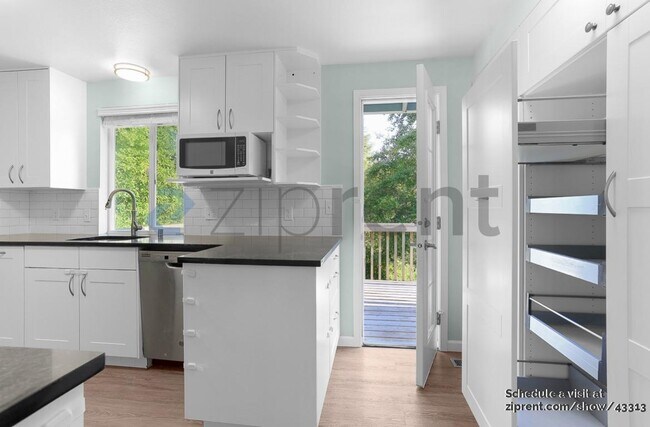 Building Photo - 13225 112th Ave NE