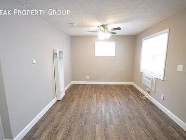 Building Photo - 1322 N 5th St