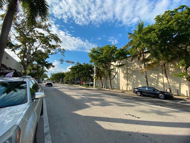 Building Photo - 2268 SW 8th St
