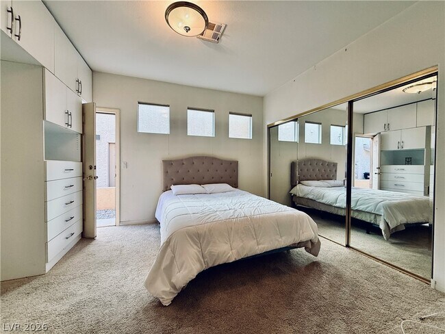 Building Photo - 2429 Tour Edition Dr