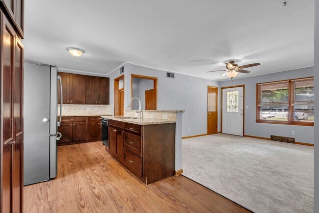 Building Photo - Updated 4 Bedroom 3 bathroom in Derby, KS