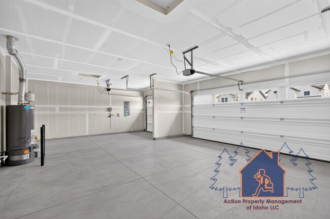 Building Photo - 2079 S Border Wy
