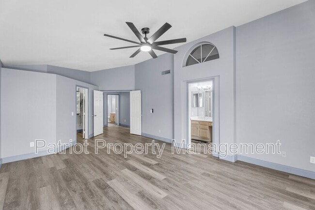 Building Photo - 1575 S Pennington Dr