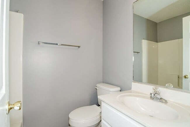 Building Photo - A Classic Act