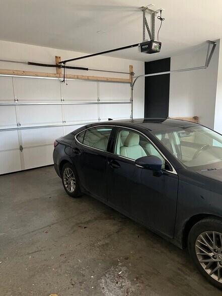 Two car Garage - 1258 1st Ave S
