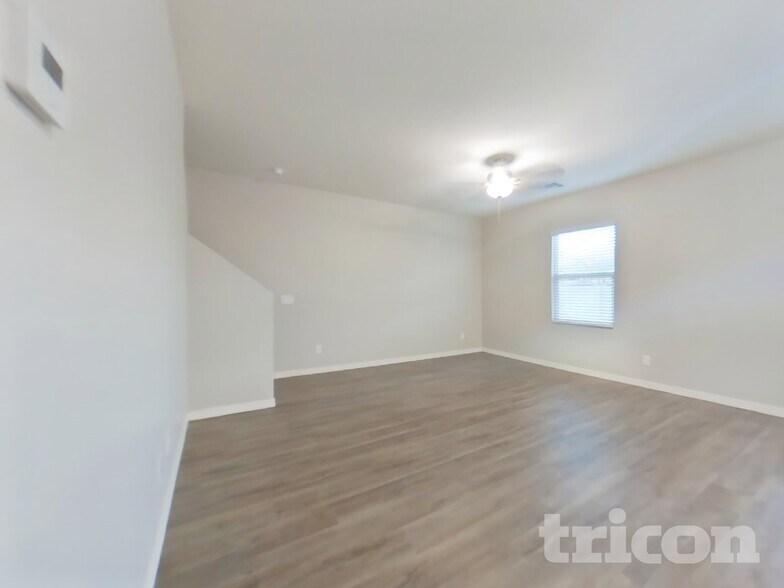 Building Photo - 4521 W Saddlebush Way