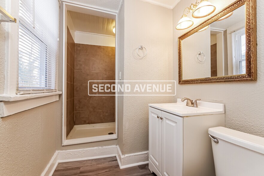 Building Photo - 3317 Agnes Ave