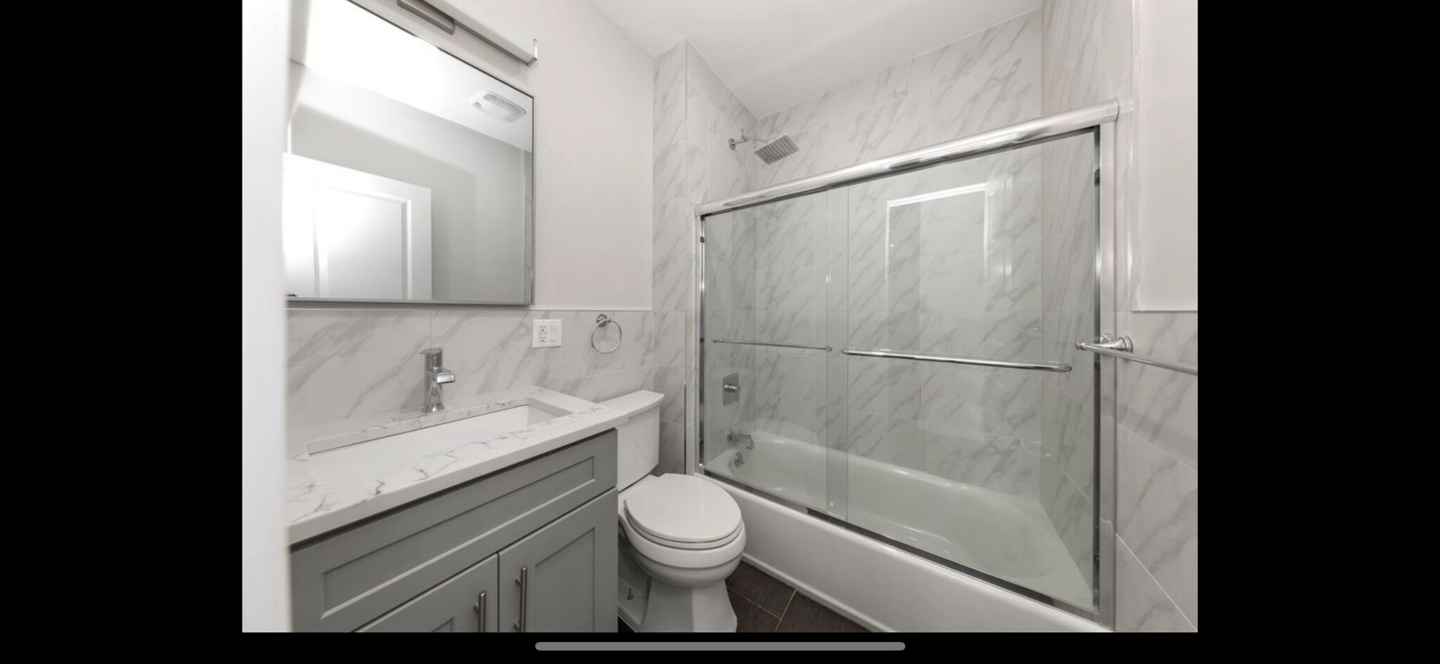Building Photo - 2452 33rd St