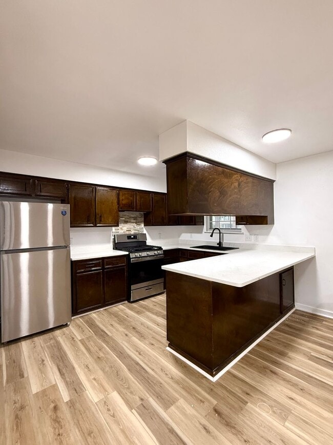 Building Photo - Beautiful House for Rent
