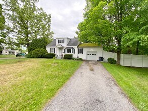 Building Photo - 4 Bedroom Home in South Burlington VT Avai...