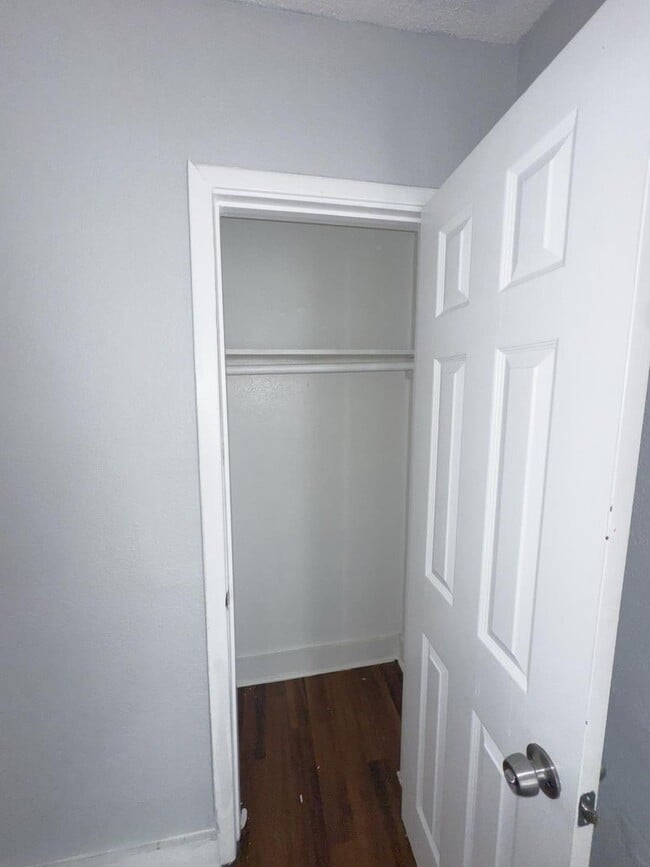 Building Photo - 2711 Avenue K