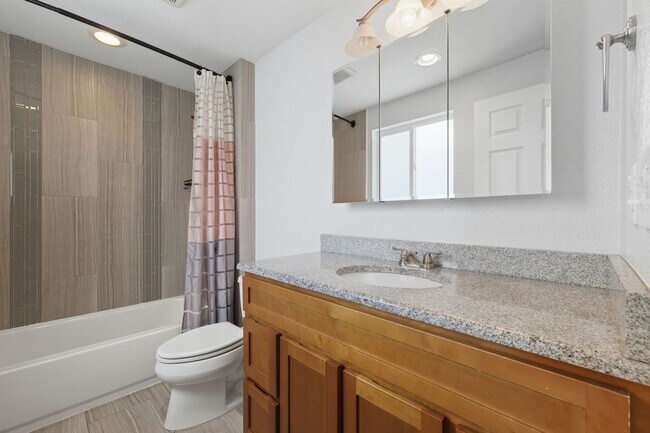 Building Photo - All you want in a home! 5 bed 3 bath ranch...
