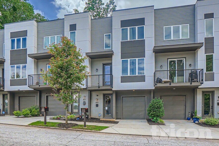 Building Photo - 865 Cavanaugh Ave SE