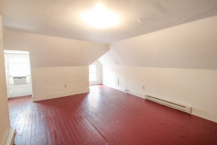 Building Photo - 299 West St