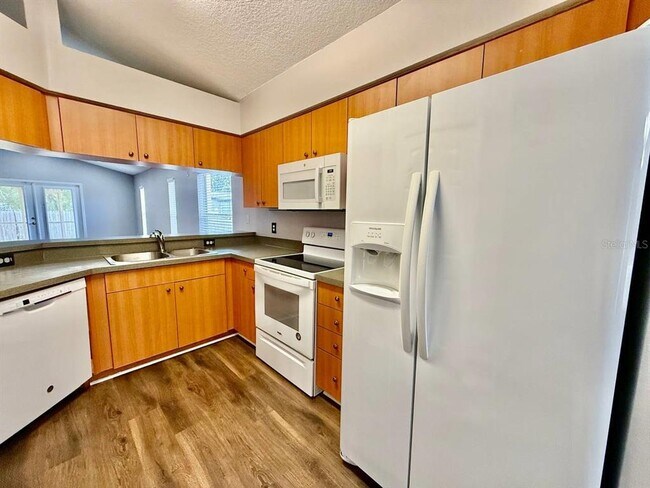 Building Photo - 6959 S Manhattan Ave