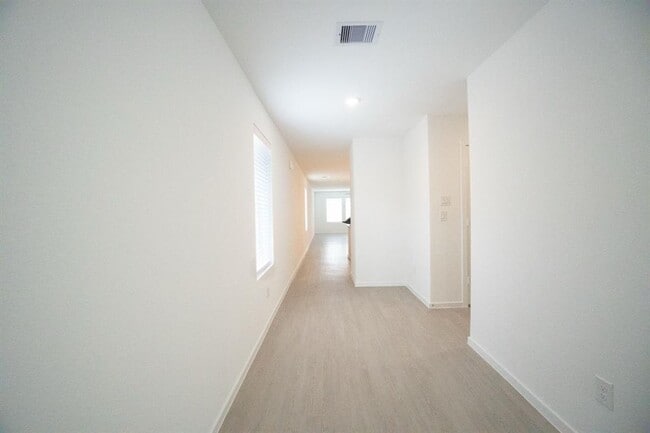 Building Photo - 1107 Rustic Willow Dr