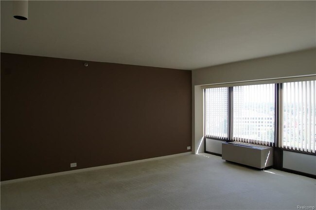 Building Photo - 5000 Town Center Dr