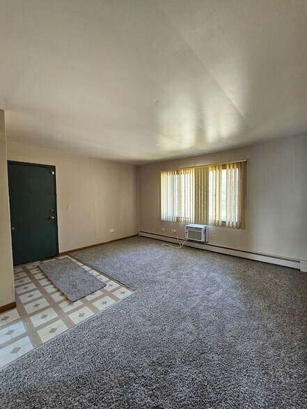 Building Photo - 1335 Abbott Dr