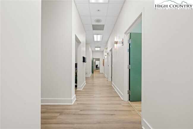 Building Photo - 610 State Farm Rd