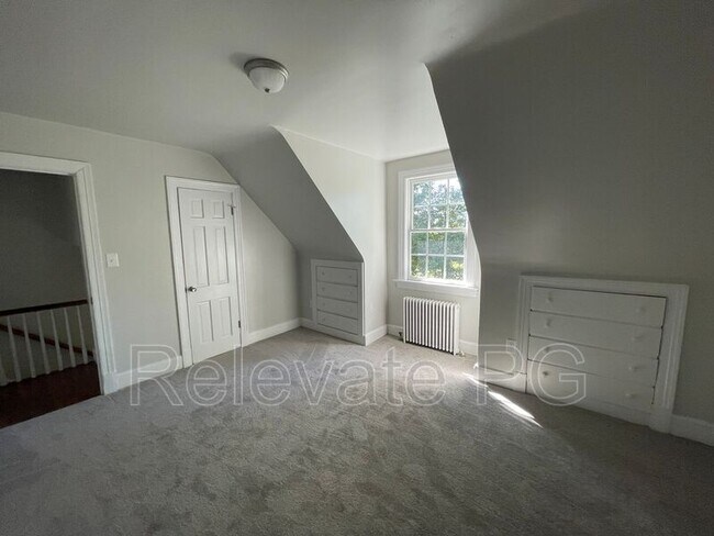 Building Photo - 10322 Cox Rd