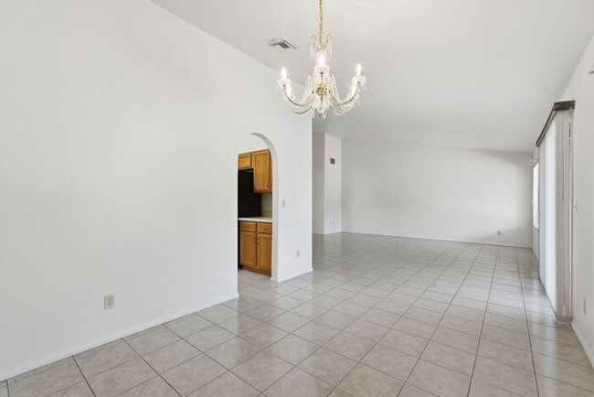 Building Photo - 8063 S New Abbey Dr