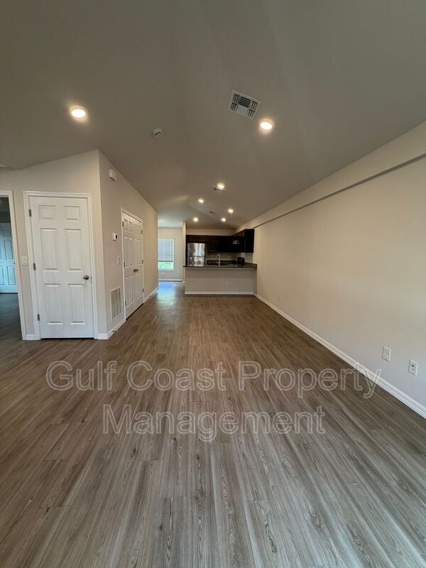Building Photo - 10162 Tramore Ave