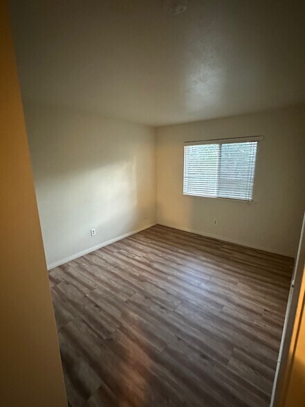 Building Photo - 2740 Mendonca Dr
