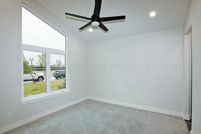 Building Photo - 9405 Rockridge Pkwy