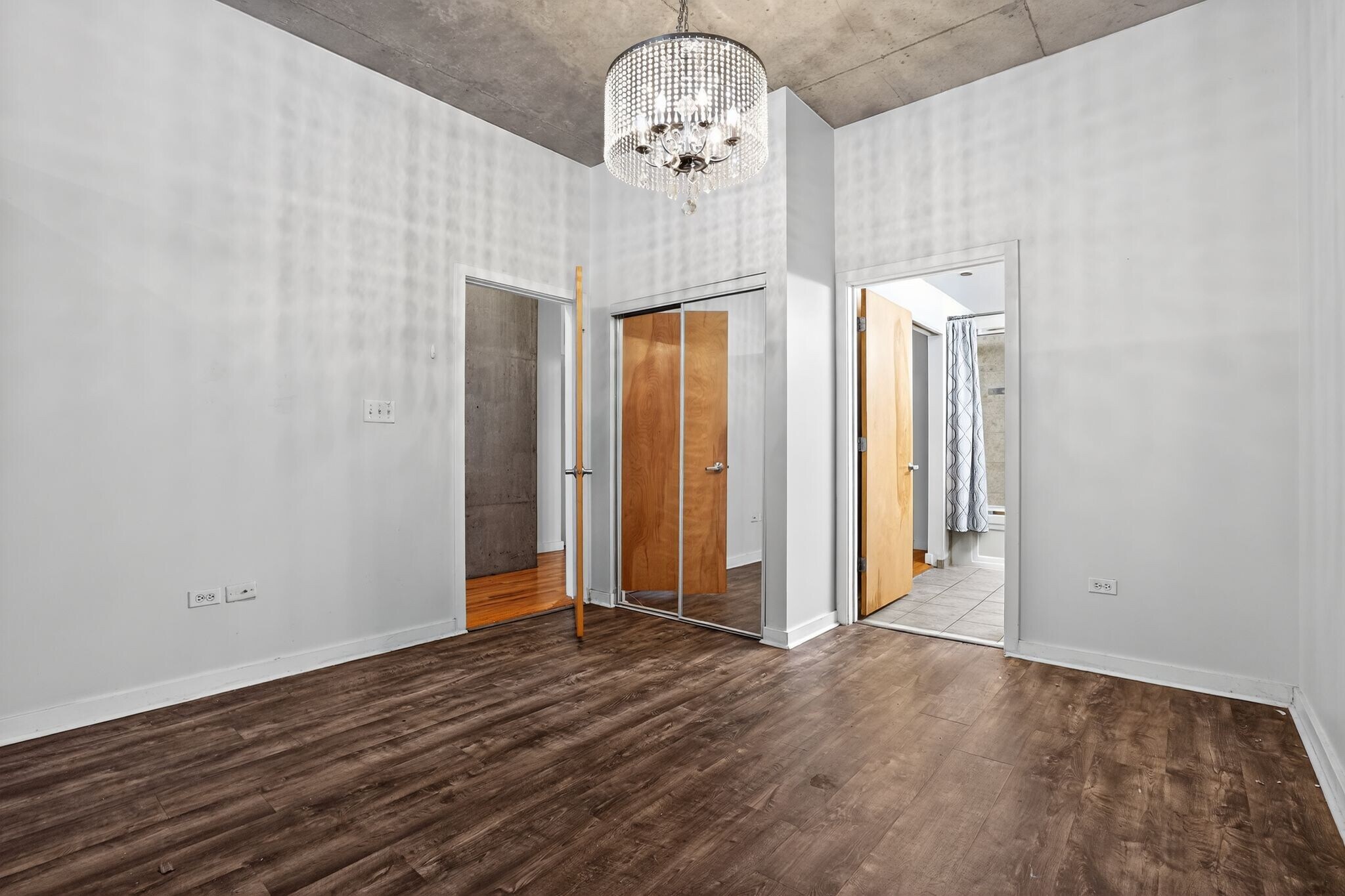 Building Photo - 1720 S Michigan Ave