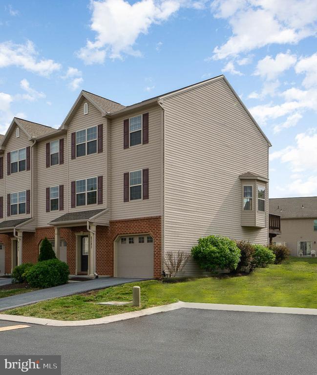 Building Photo - 6383 Creekbend Dr