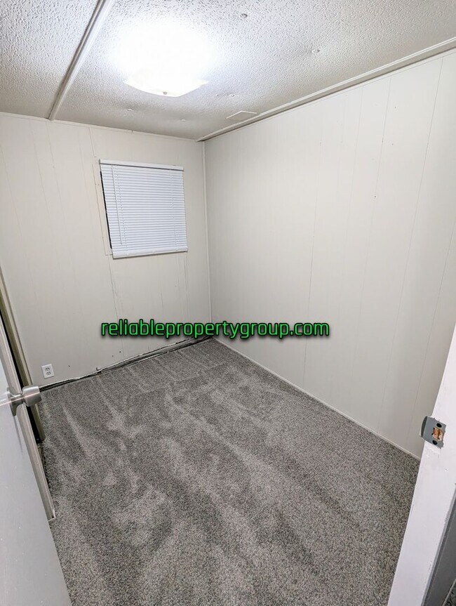 Building Photo - New Price - Fort Wayne