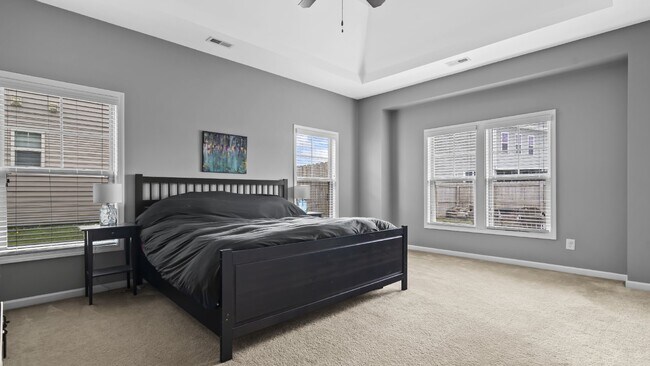 Building Photo - Towne Pointe