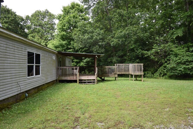 Building Photo - 4 Bedroom 2 Bath Pet Friendly Home For Rent!