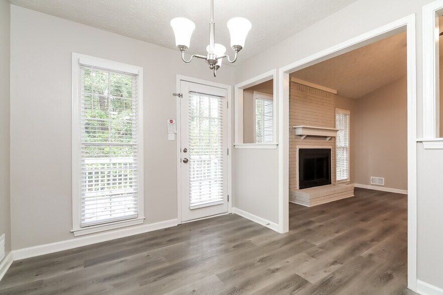 Building Photo - 1609 Sugar Plum Dr SW