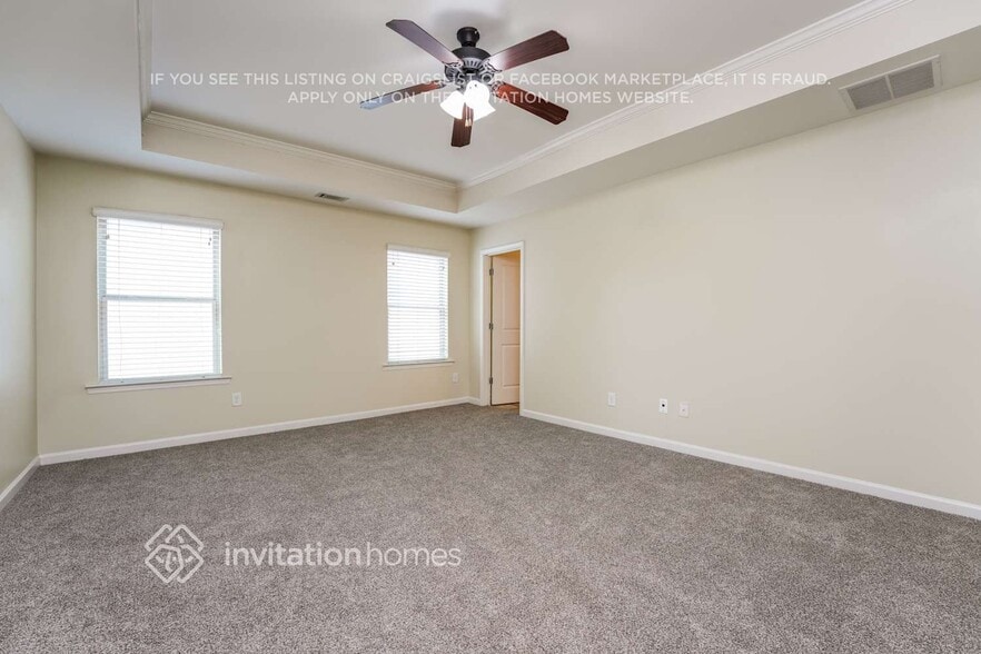 Building Photo - 3447 Rosebud Park Dr
