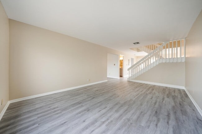 Building Photo - 5319 Tennis Ln