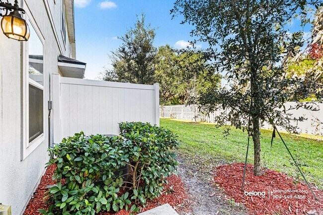 Building Photo - 9067 Gifford Dr