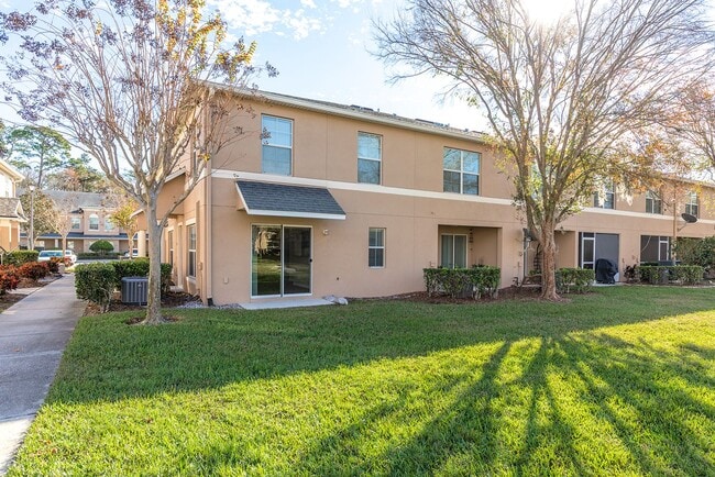 Building Photo - PRISTINE CLEAN 3 BDRM TOWNHOUSE IN SANFORD!