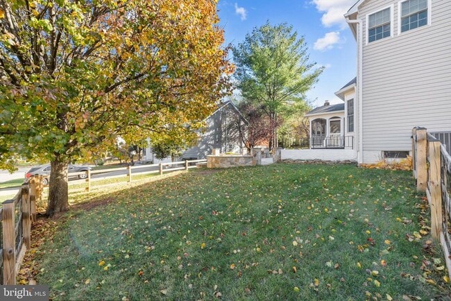 Building Photo - 46564 Hampshire Station Dr