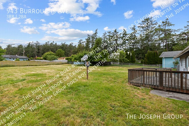 Building Photo - 943 Burroughs Ave