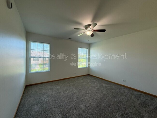 Building Photo - 1026 Turin Dr