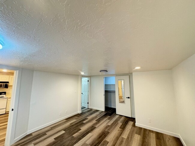 Building Photo - 1026 N 1100 W