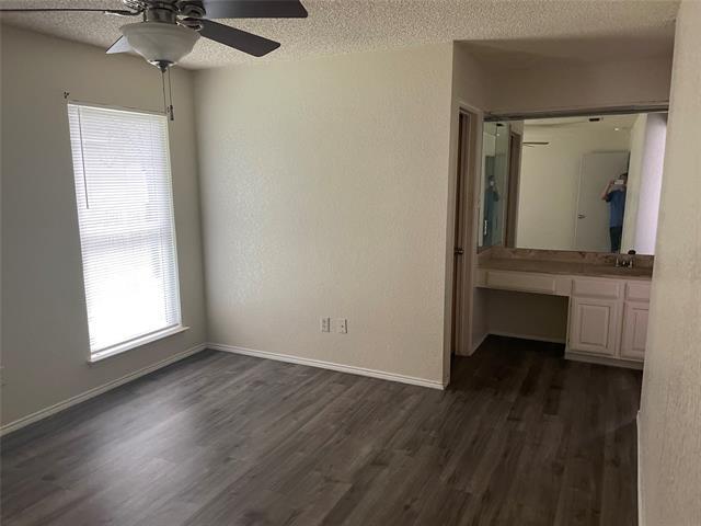 Building Photo - 7420 Meadow Creek Dr