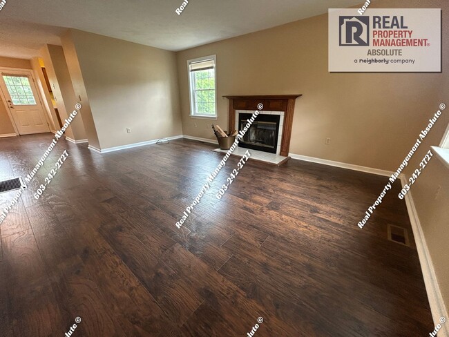 Building Photo - Renovated Townhome in Prime Location