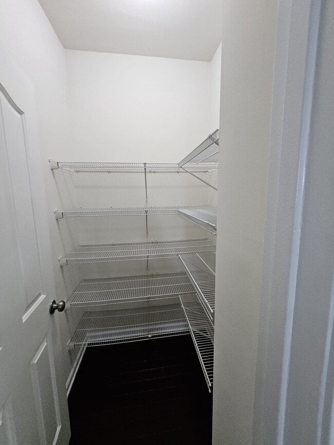 Building Photo - 110 Fargale Ln