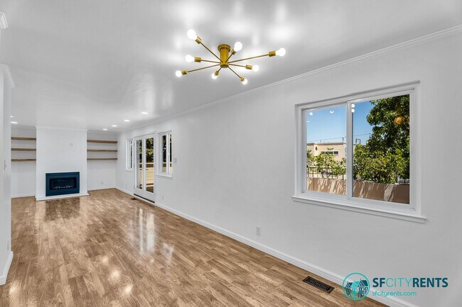 Building Photo - Noe Valley/Dolores Heights: Luxury Condo w/ Expansive Private Deck & 2 Car Parking