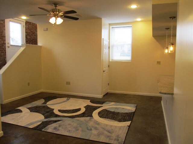 Building Photo - 3202 Holtry St